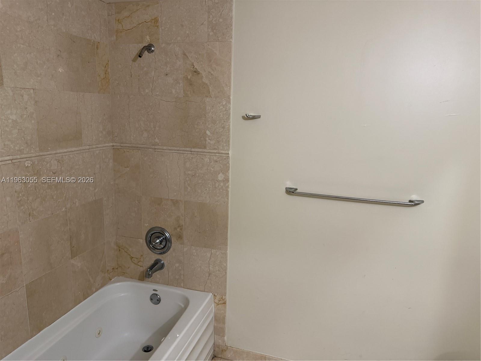 1 Glen Royal Pkwy #1210 Miami, FL 33125