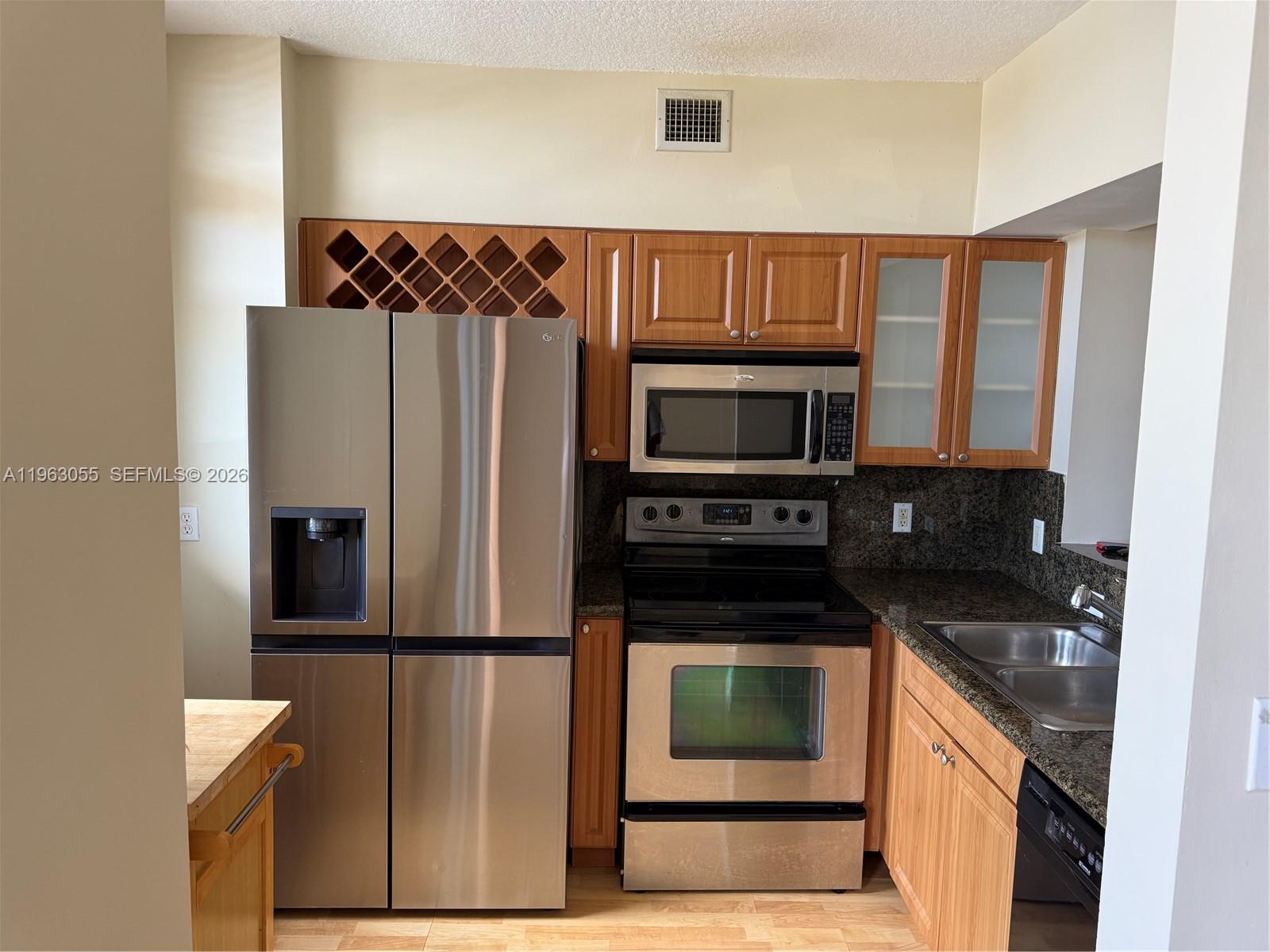 1 Glen Royal Pkwy #1210 Miami, FL 33125