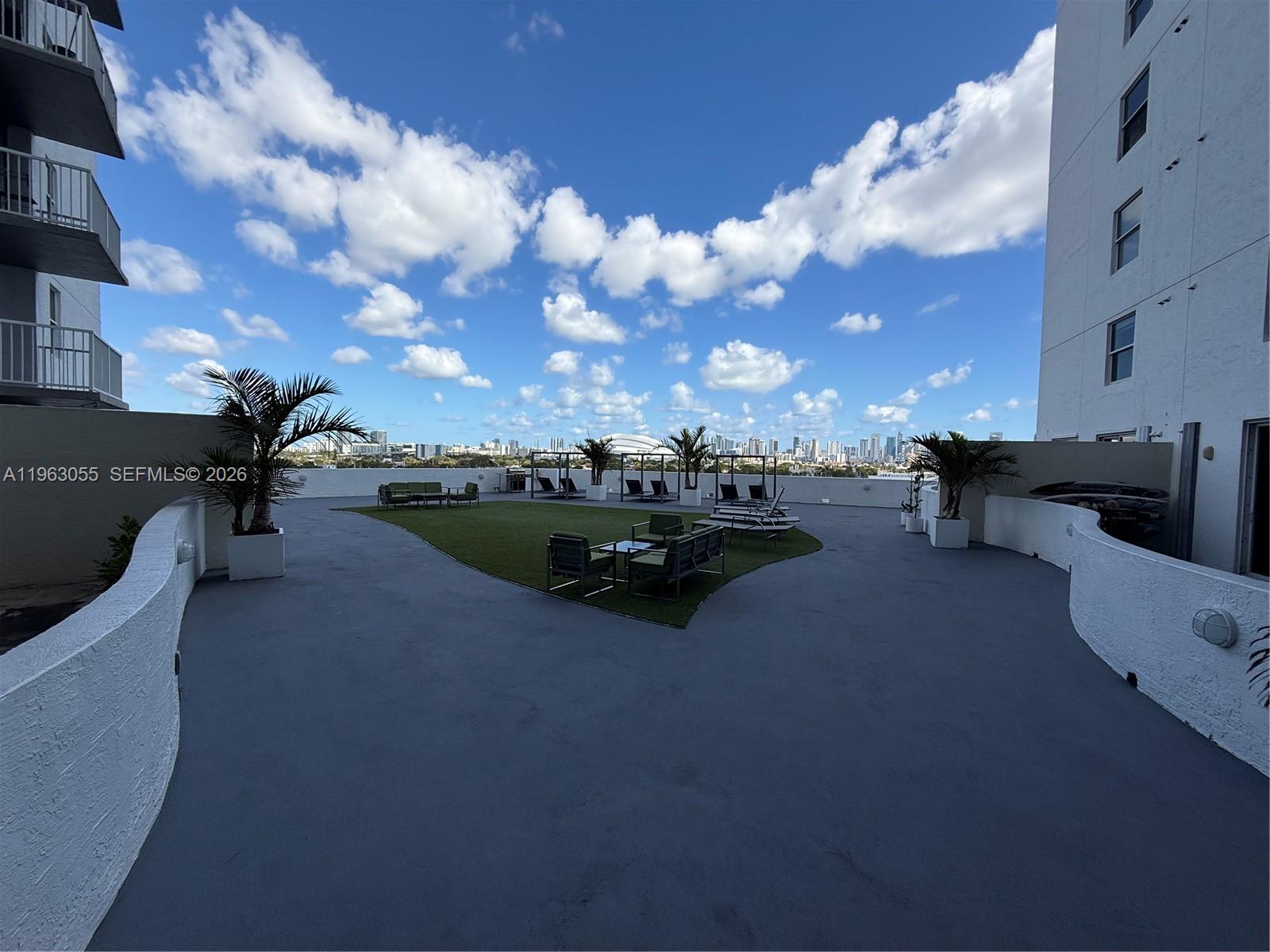 1 Glen Royal Pkwy #1210 Miami, FL 33125