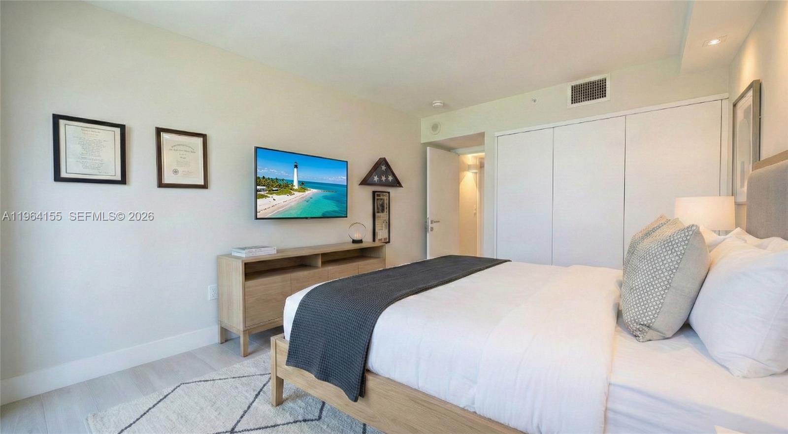 170 Ocean Ln Dr #403 Key Biscayne, FL 33149