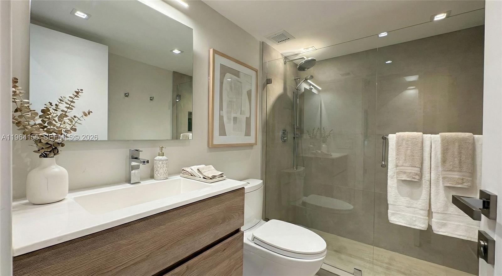 170 Ocean Ln Dr #403 Key Biscayne, FL 33149