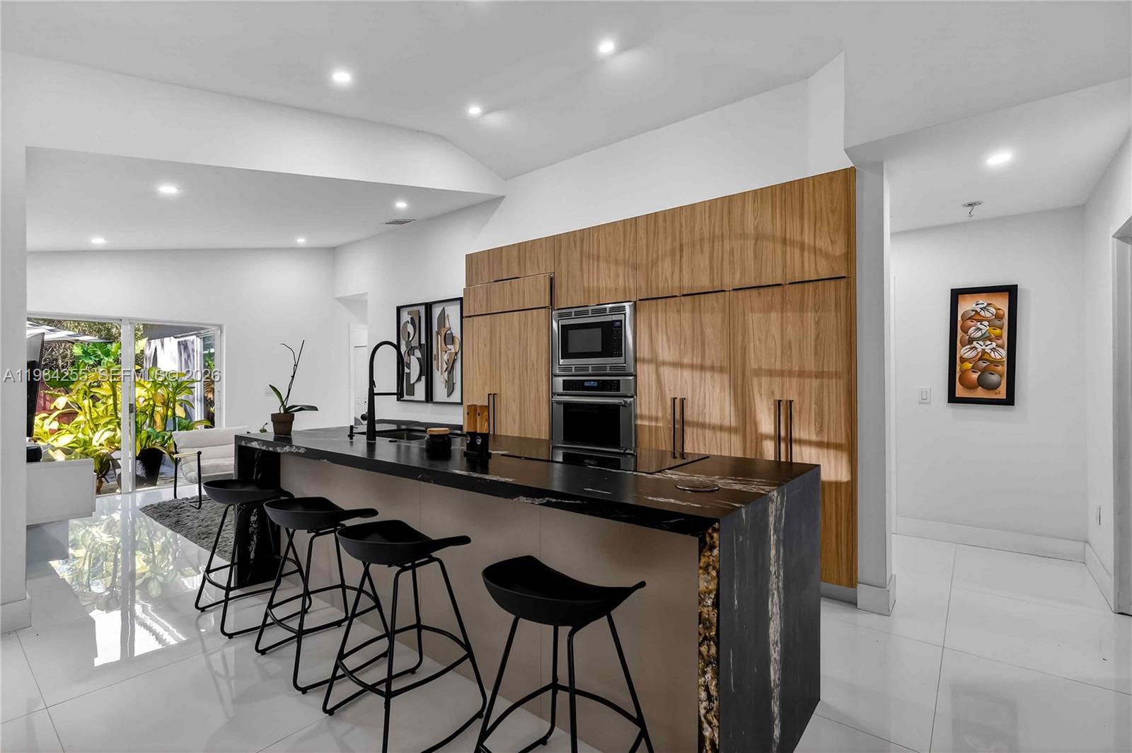 160 SW 206th Ave Pembroke Pines, FL 33029