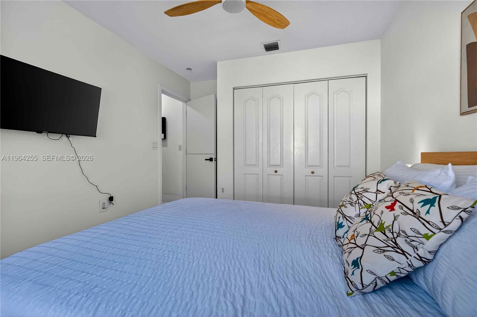 160 SW 206th Ave Pembroke Pines, FL 33029