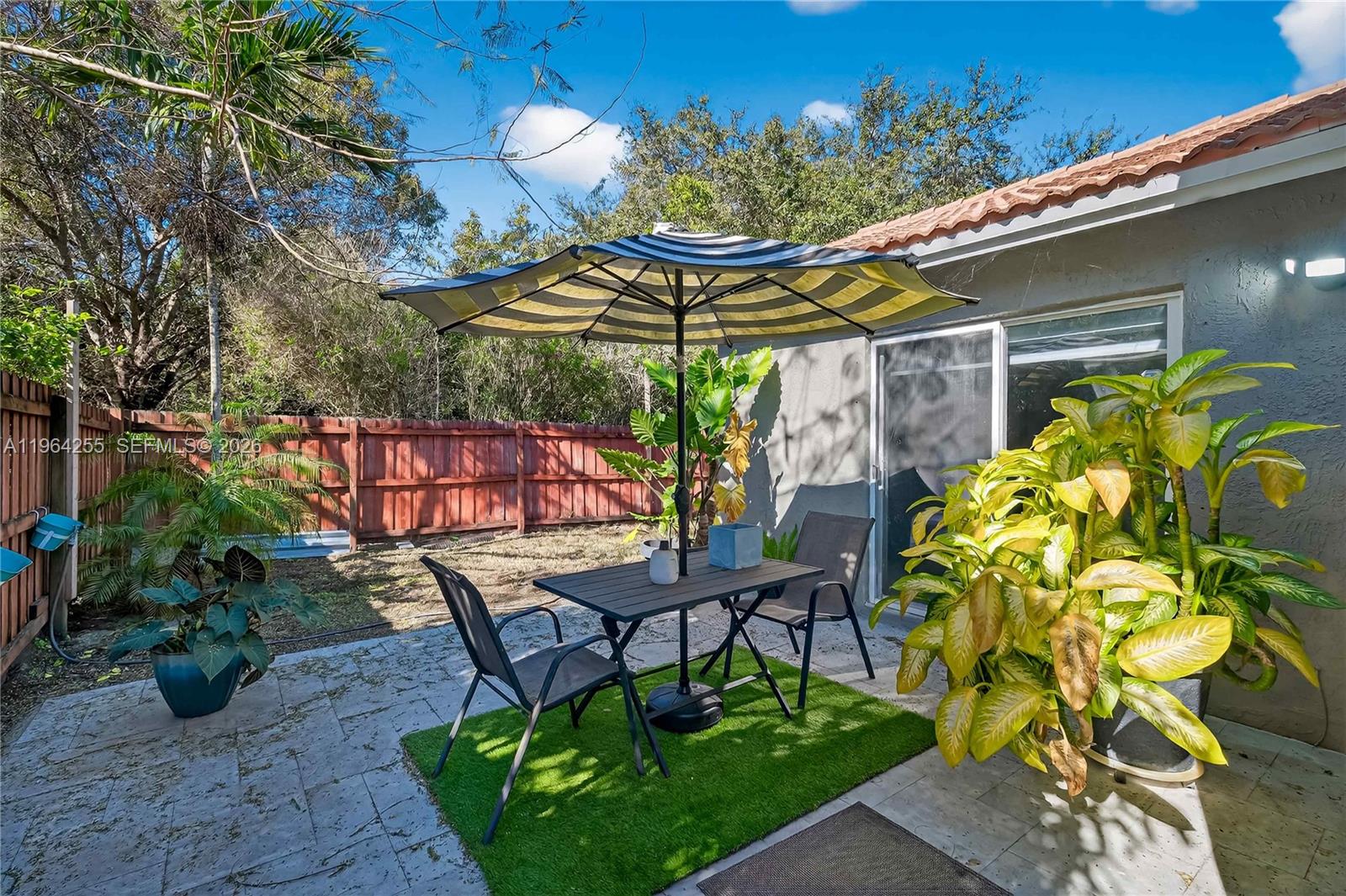 160 SW 206th Ave Pembroke Pines, FL 33029