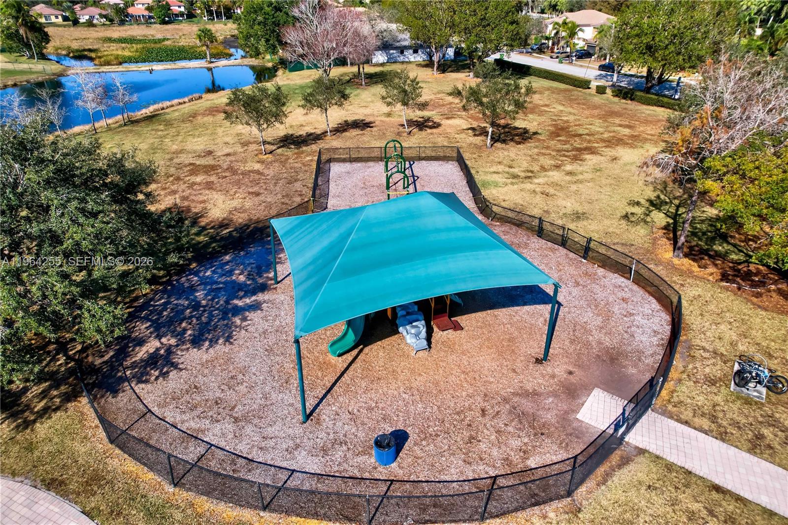 160 SW 206th Ave Pembroke Pines, FL 33029