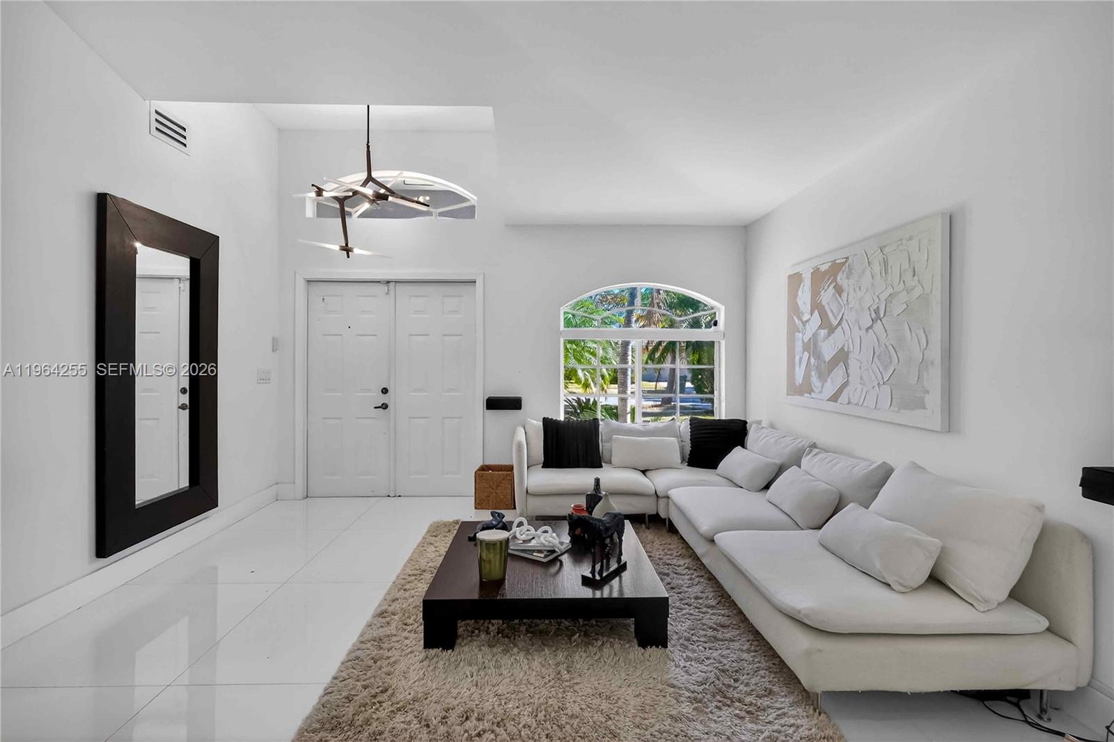 160 SW 206th Ave Pembroke Pines, FL 33029