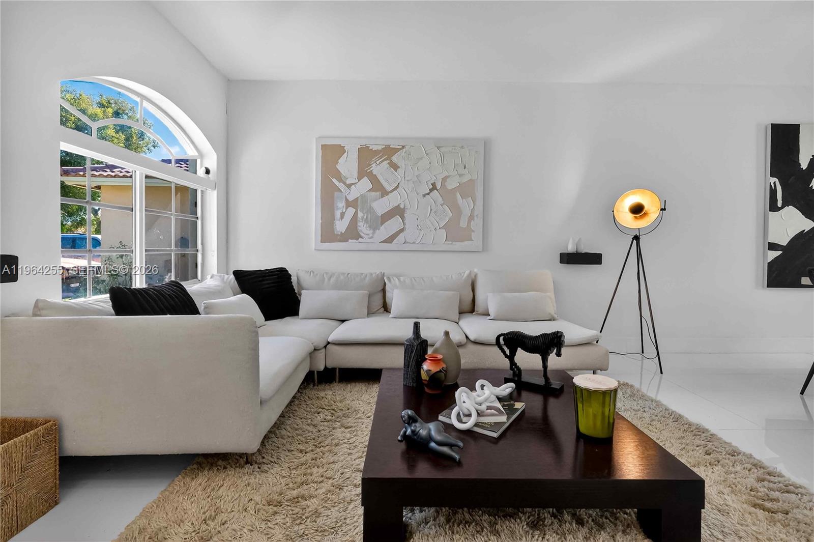 160 SW 206th Ave Pembroke Pines, FL 33029