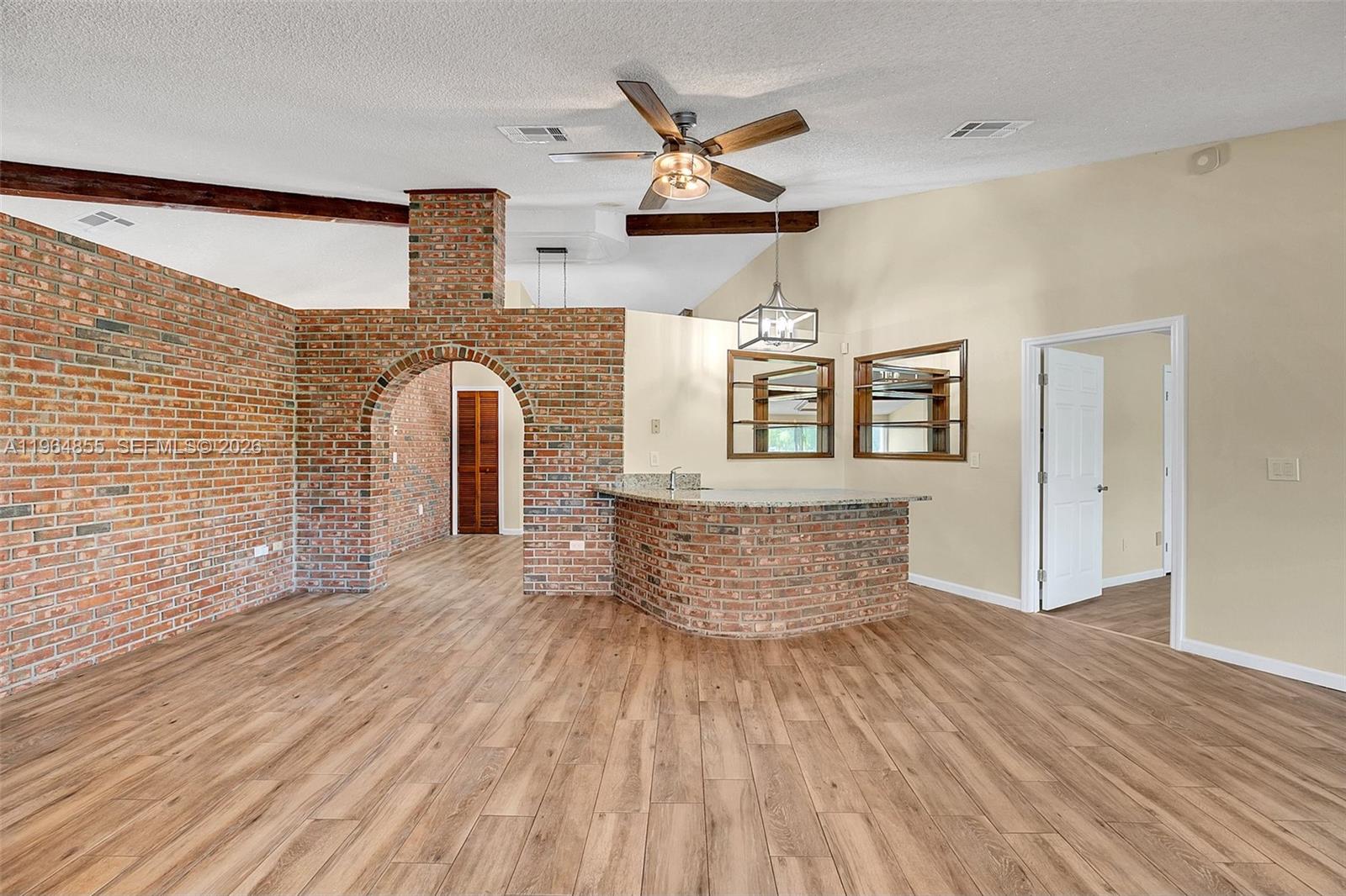 1785 Lisa Ln Kissimmee, FL 34744