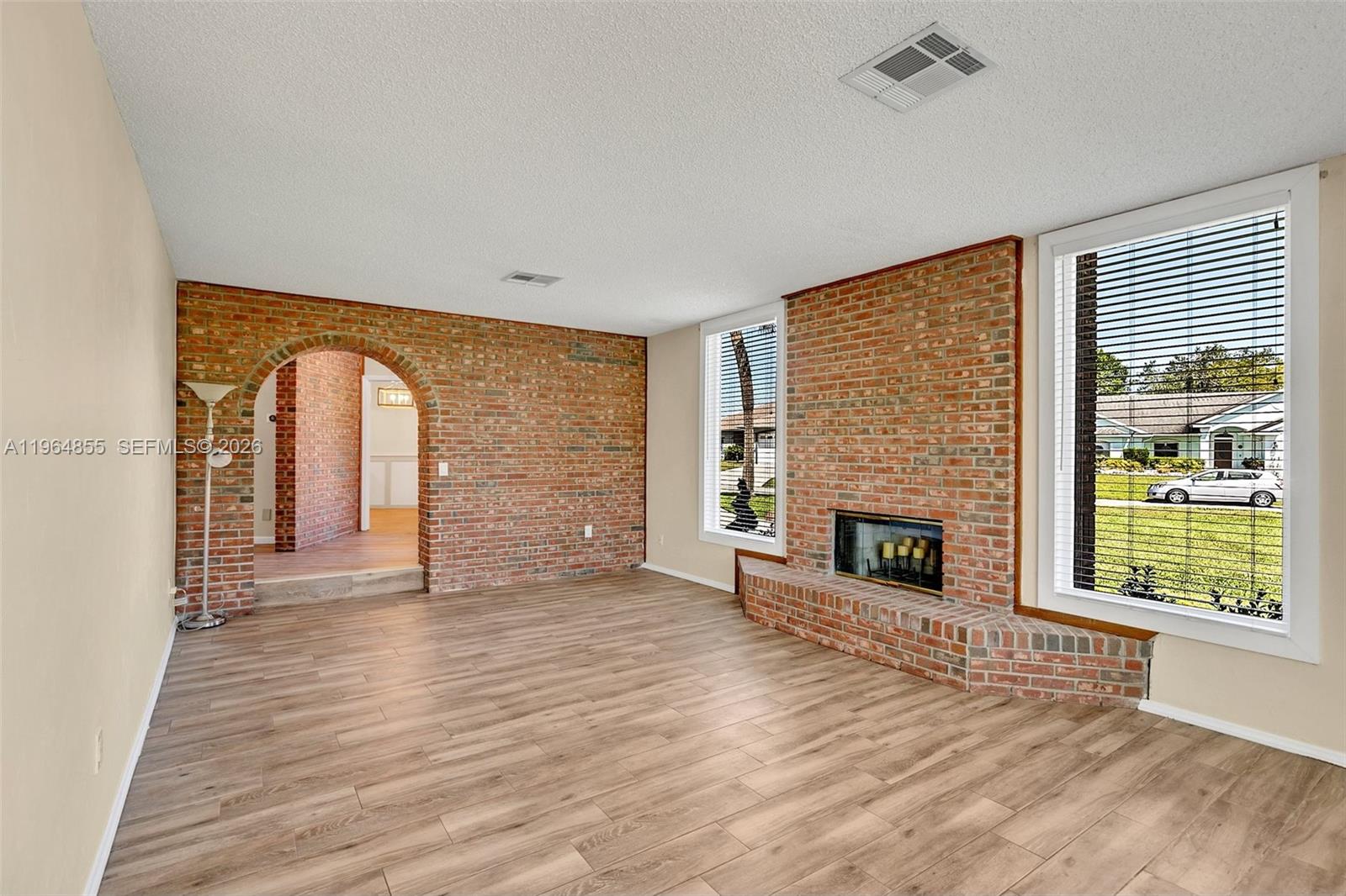 1785 Lisa Ln Kissimmee, FL 34744