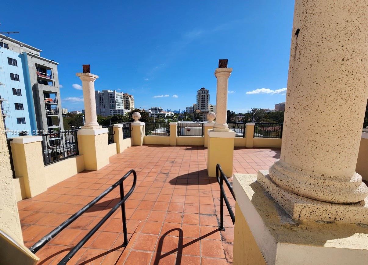 322 Madeira Ave #503 Coral Gables, FL 33134