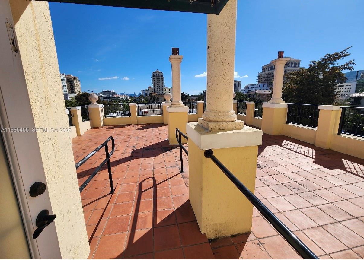 322 Madeira Ave #503 Coral Gables, FL 33134