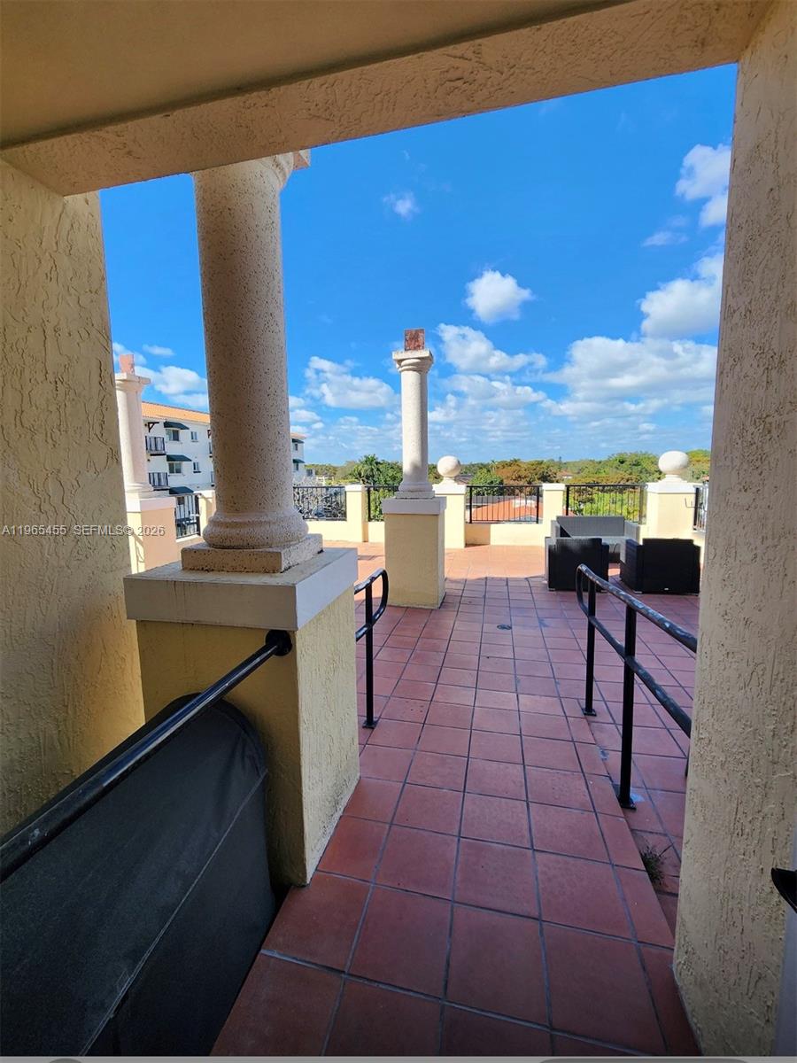 322 Madeira Ave #503 Coral Gables, FL 33134