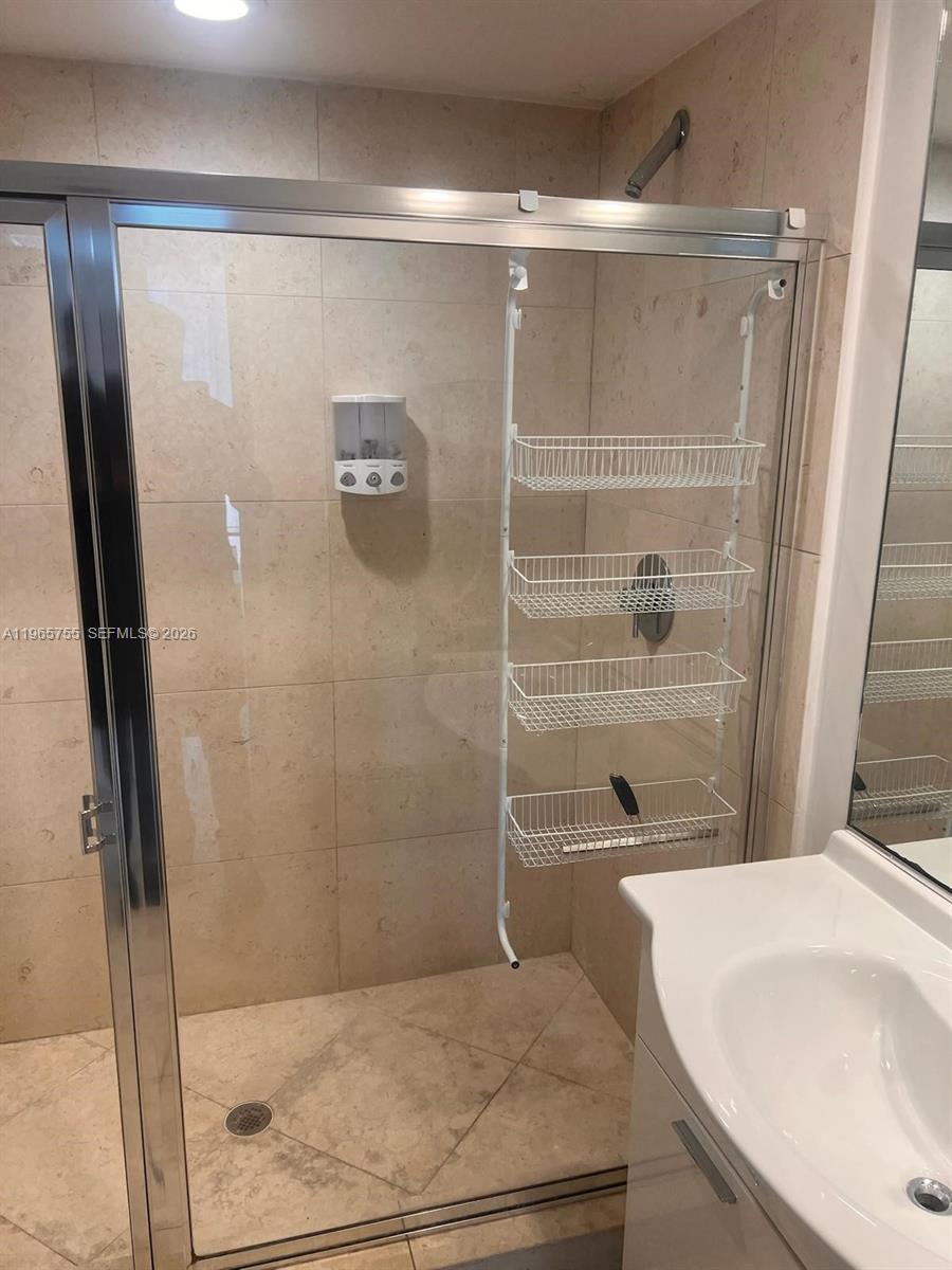 image Icon Brickell I9