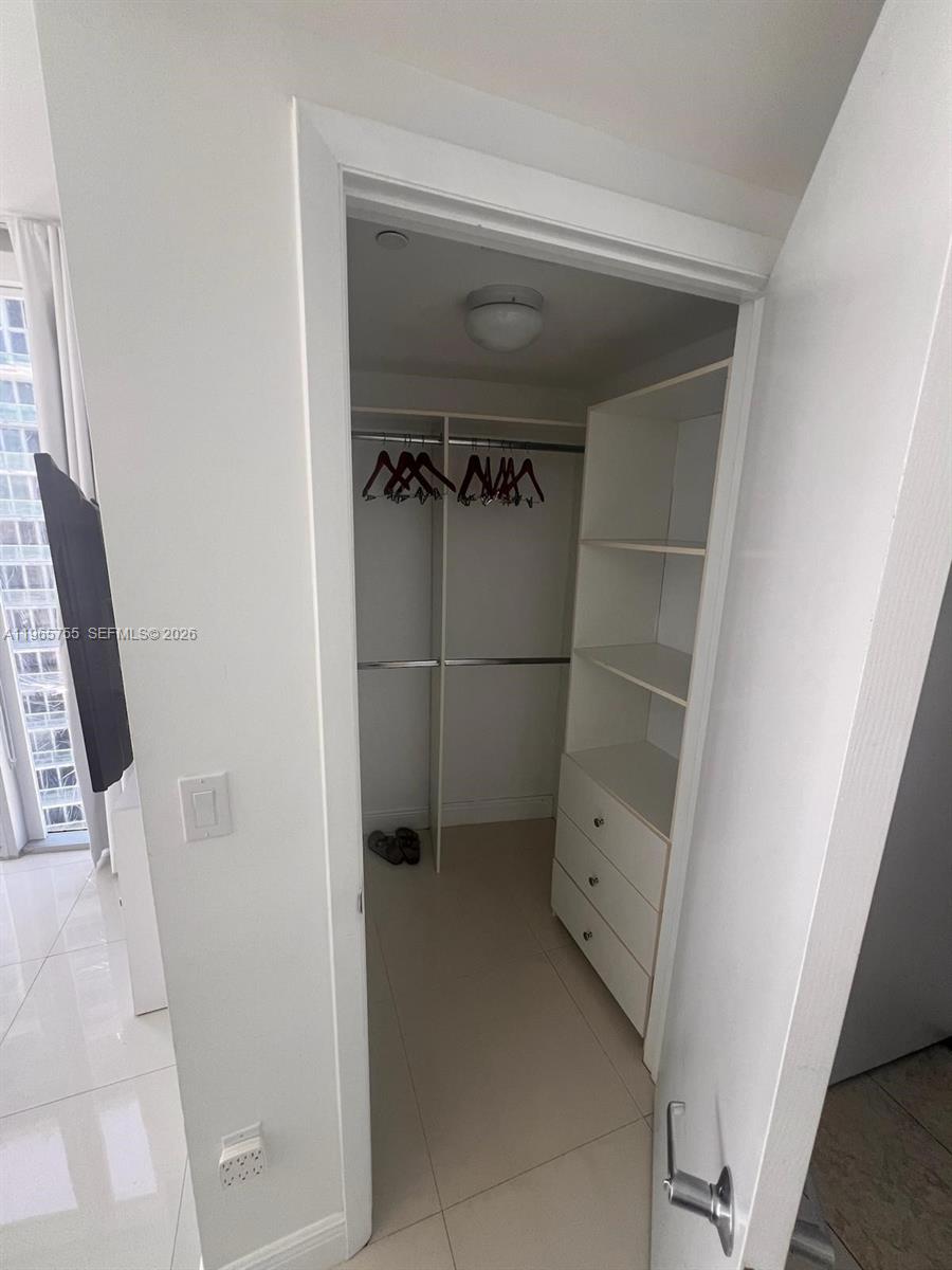 image Icon Brickell I21