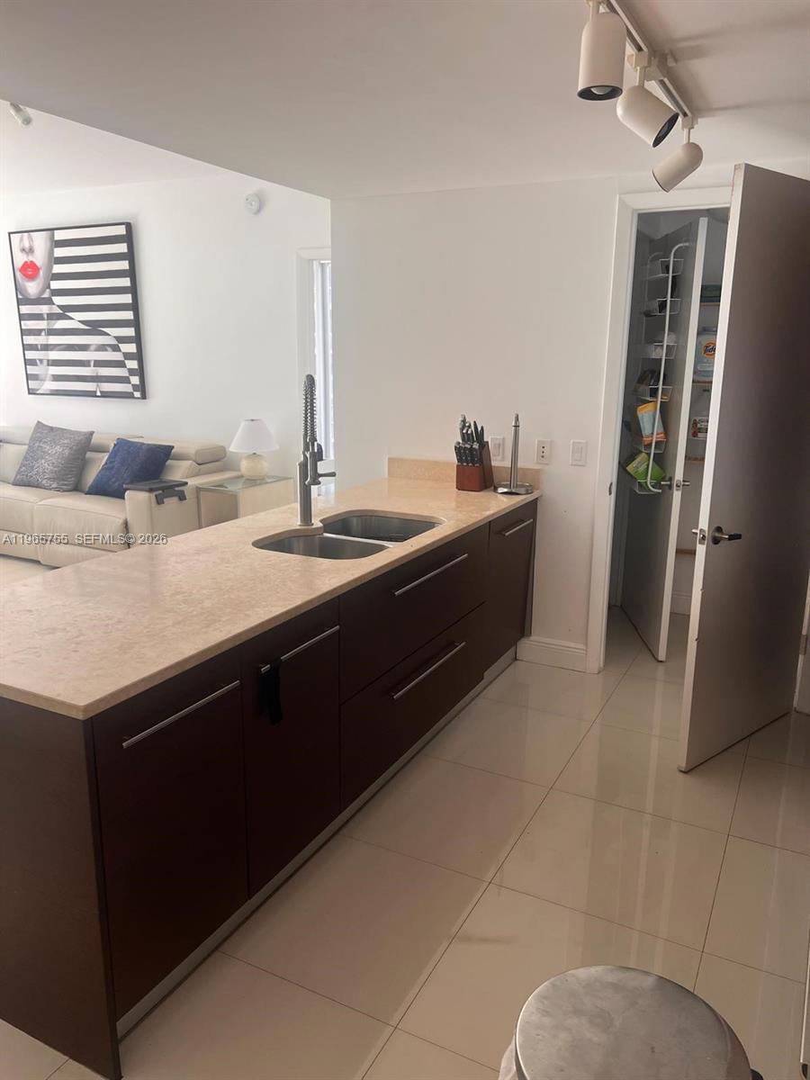 image Icon Brickell I4