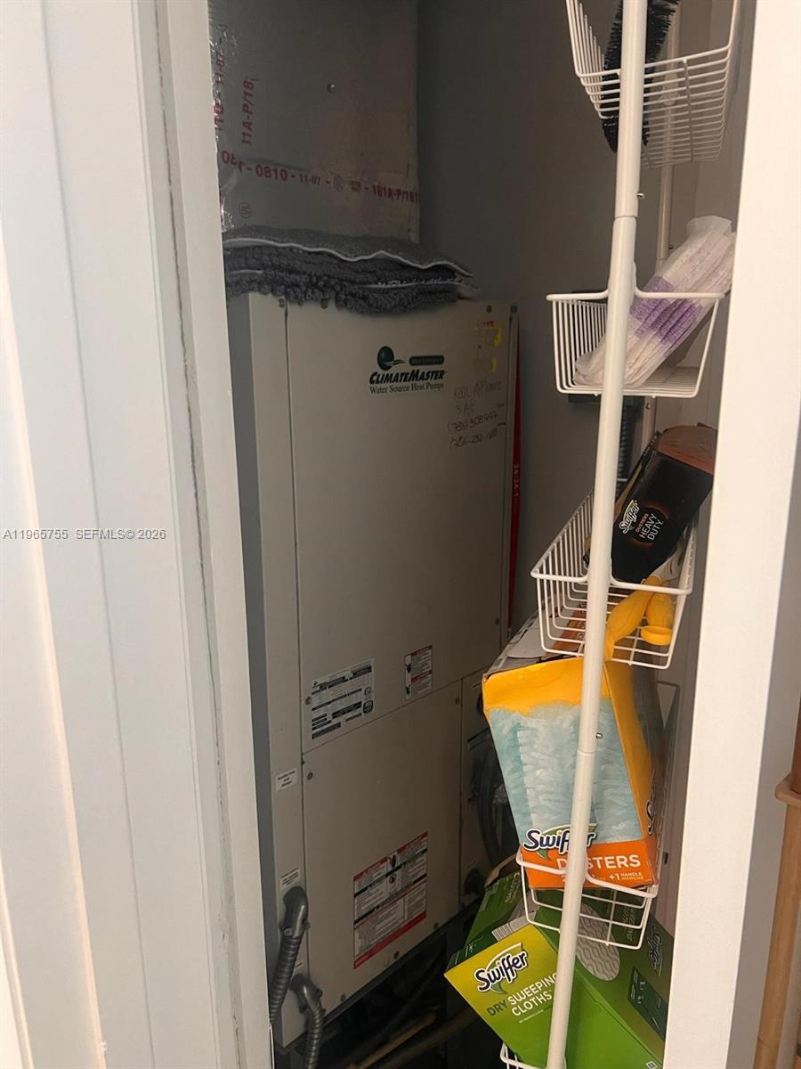 image Icon Brickell I8