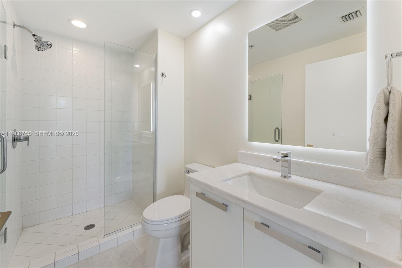 image Blue on the Bay15