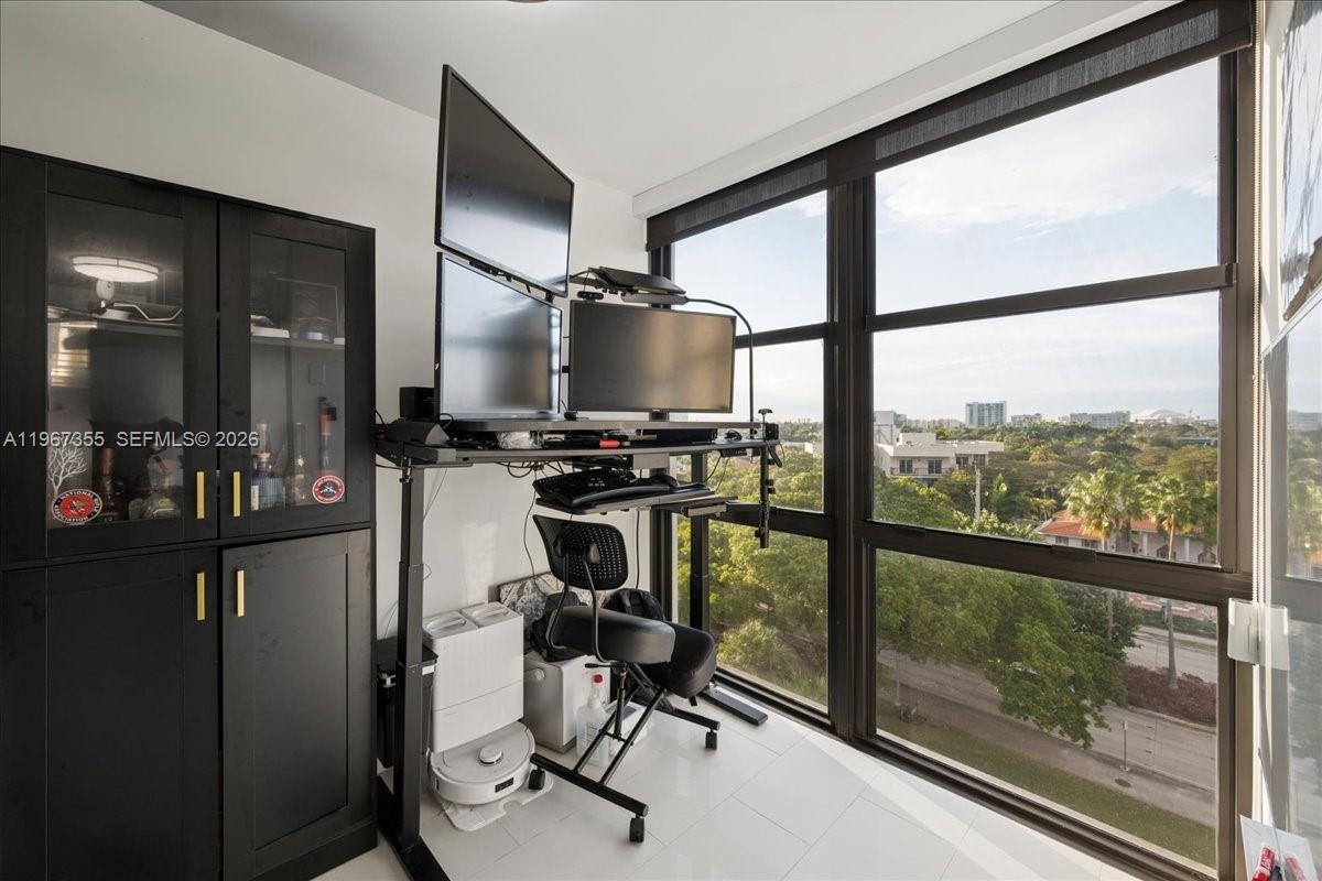 image Brickell Place III12