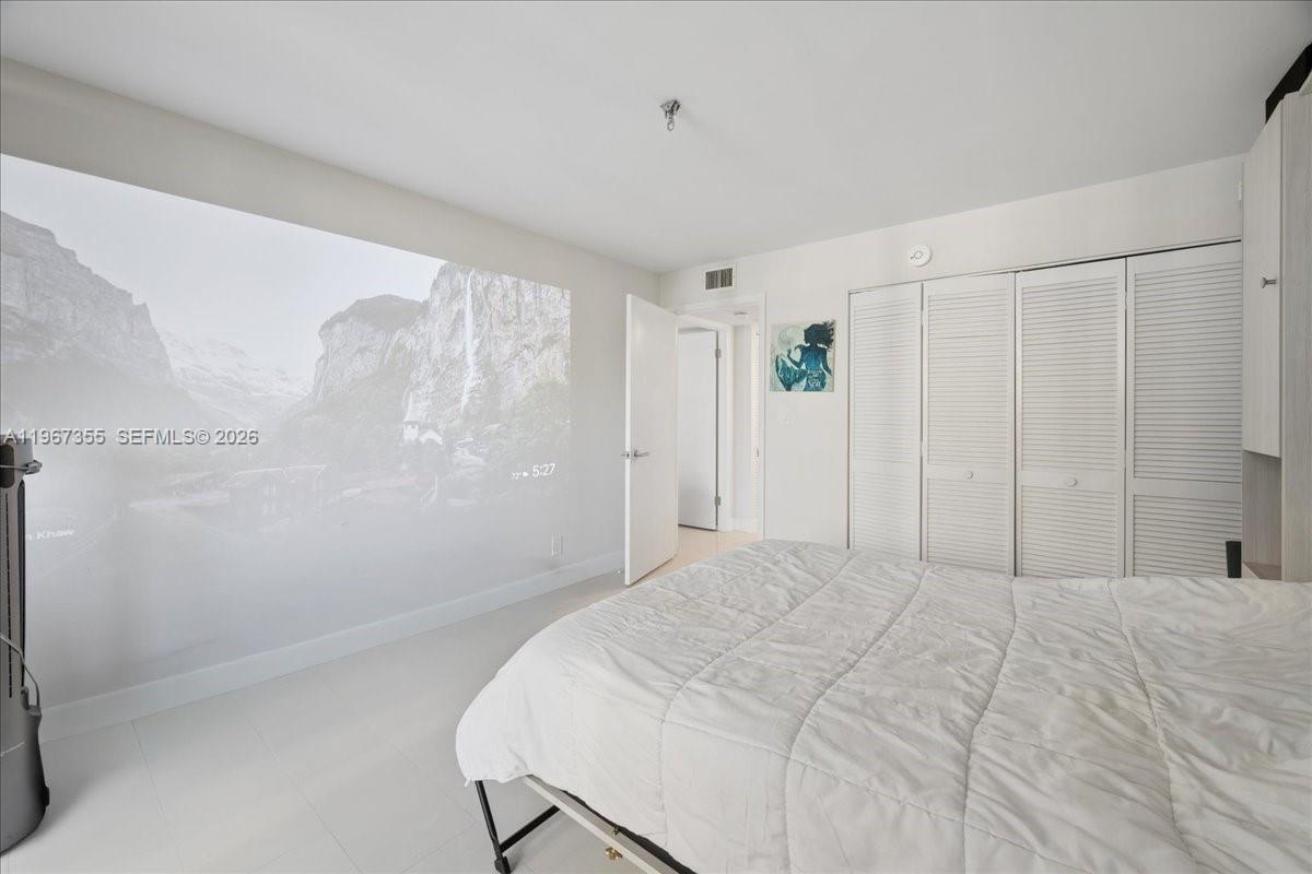 image Brickell Place III14