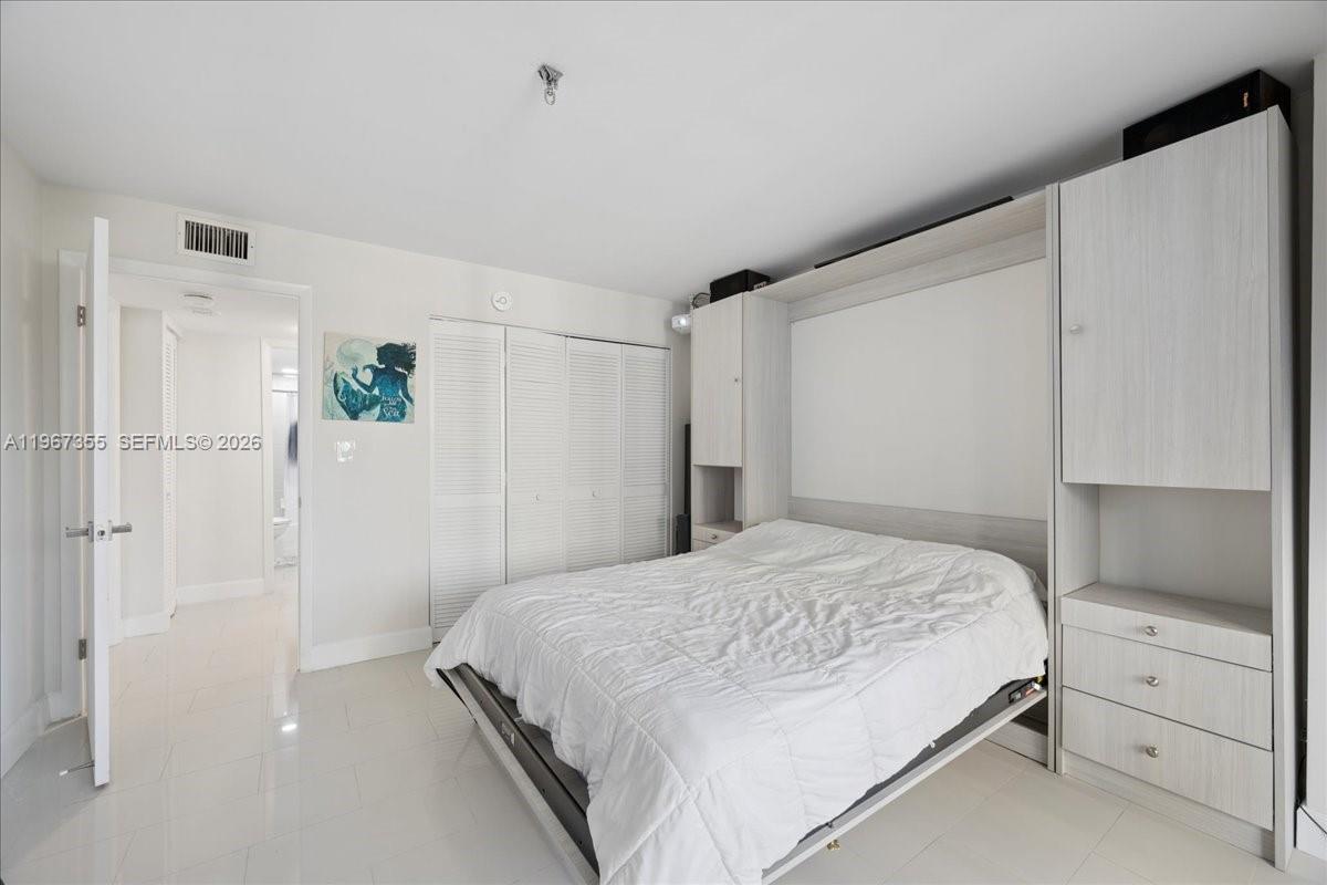 image Brickell Place III15