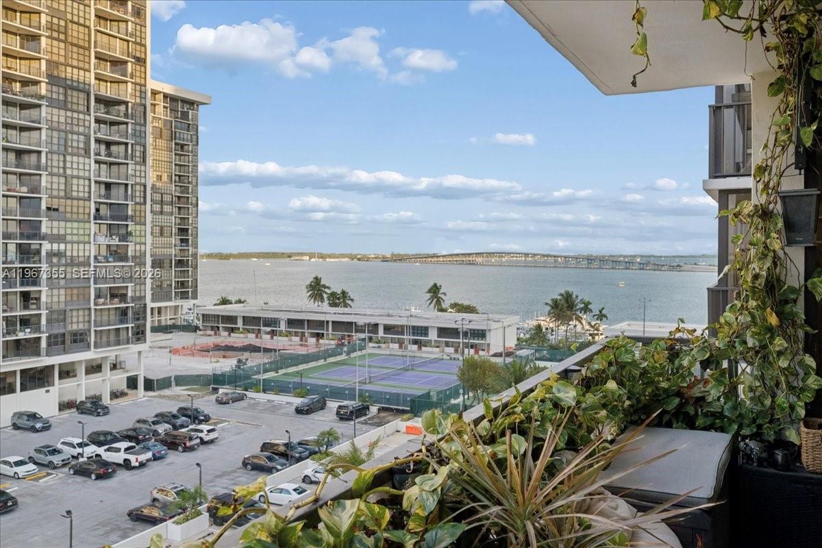 image Brickell Place III23