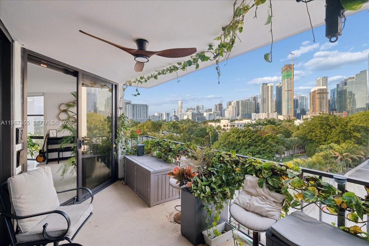 image Brickell Place III24