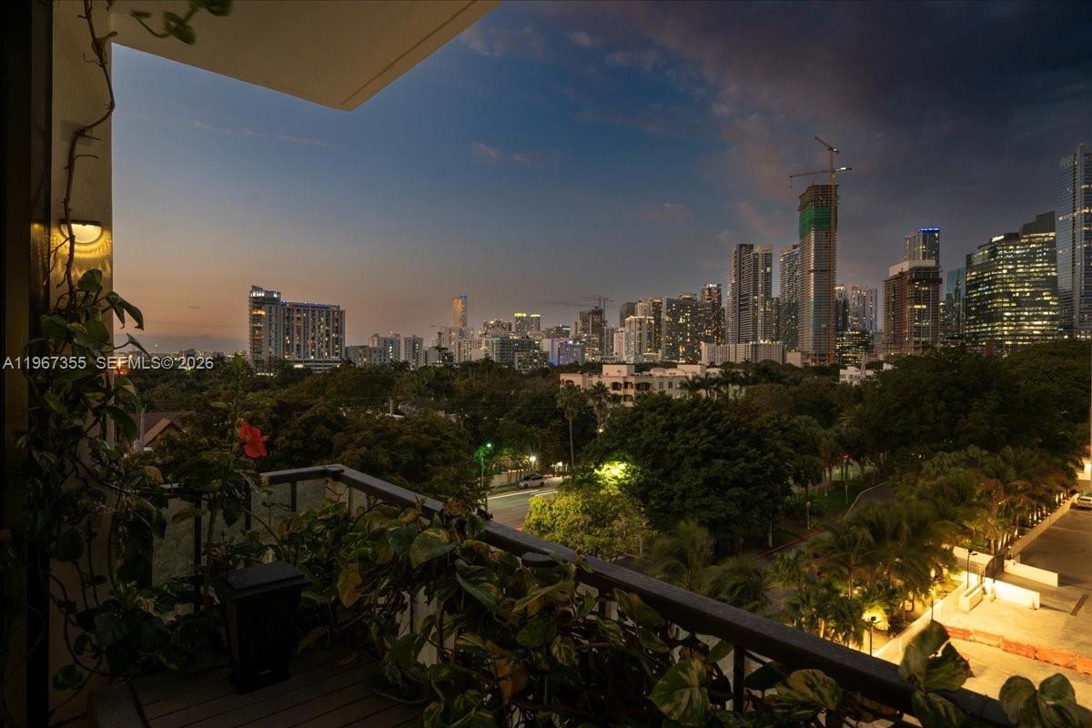 image Brickell Place III33