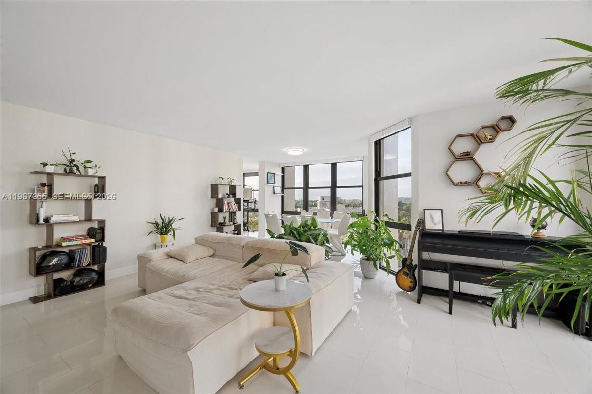 image Brickell Place III6