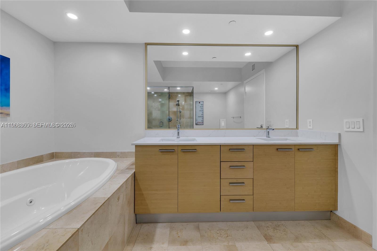 image Beach Club 219