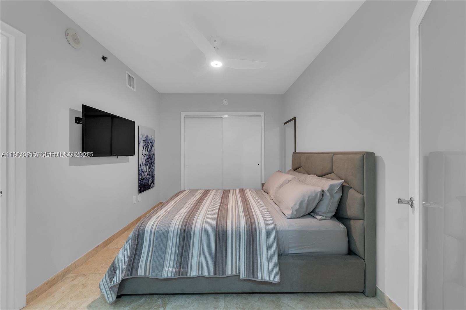 image Beach Club 222