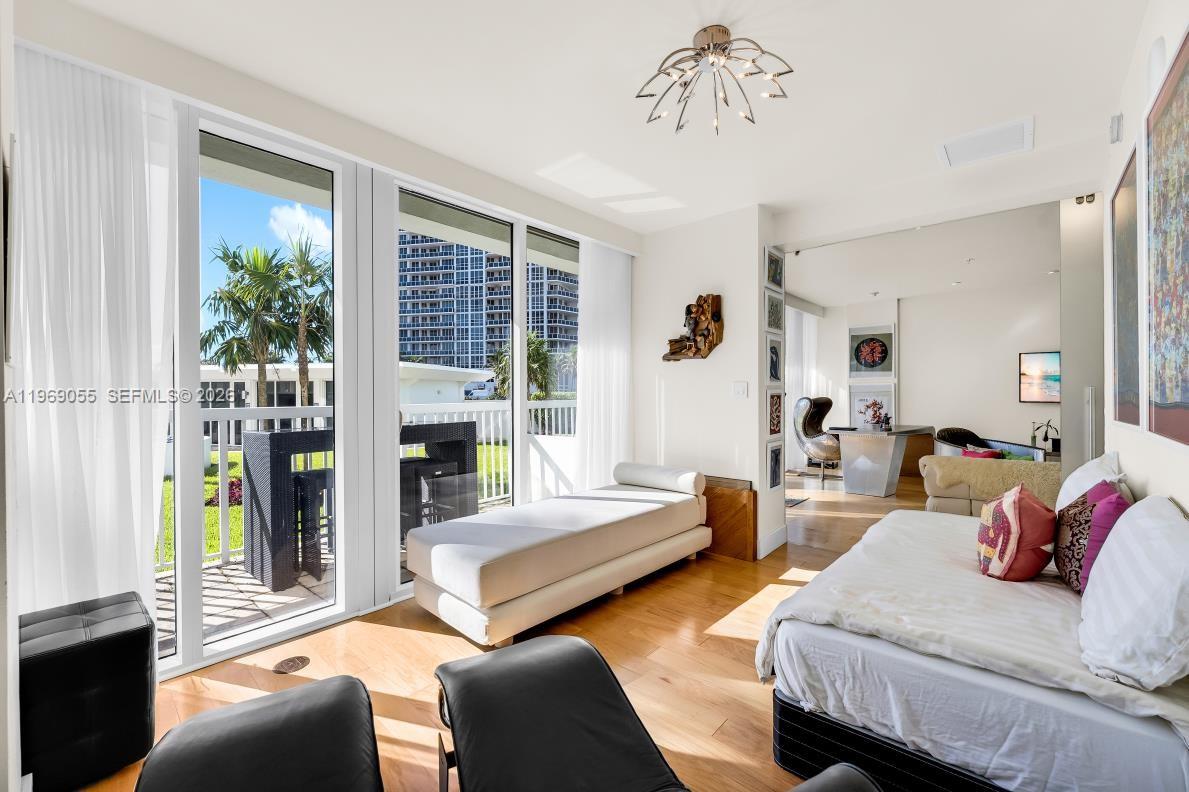 image Harbour House12