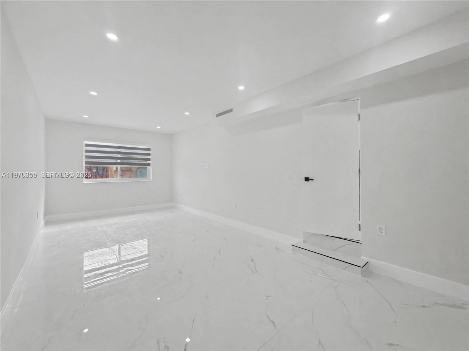 1530 SW 24th Ave Miami, FL 33145