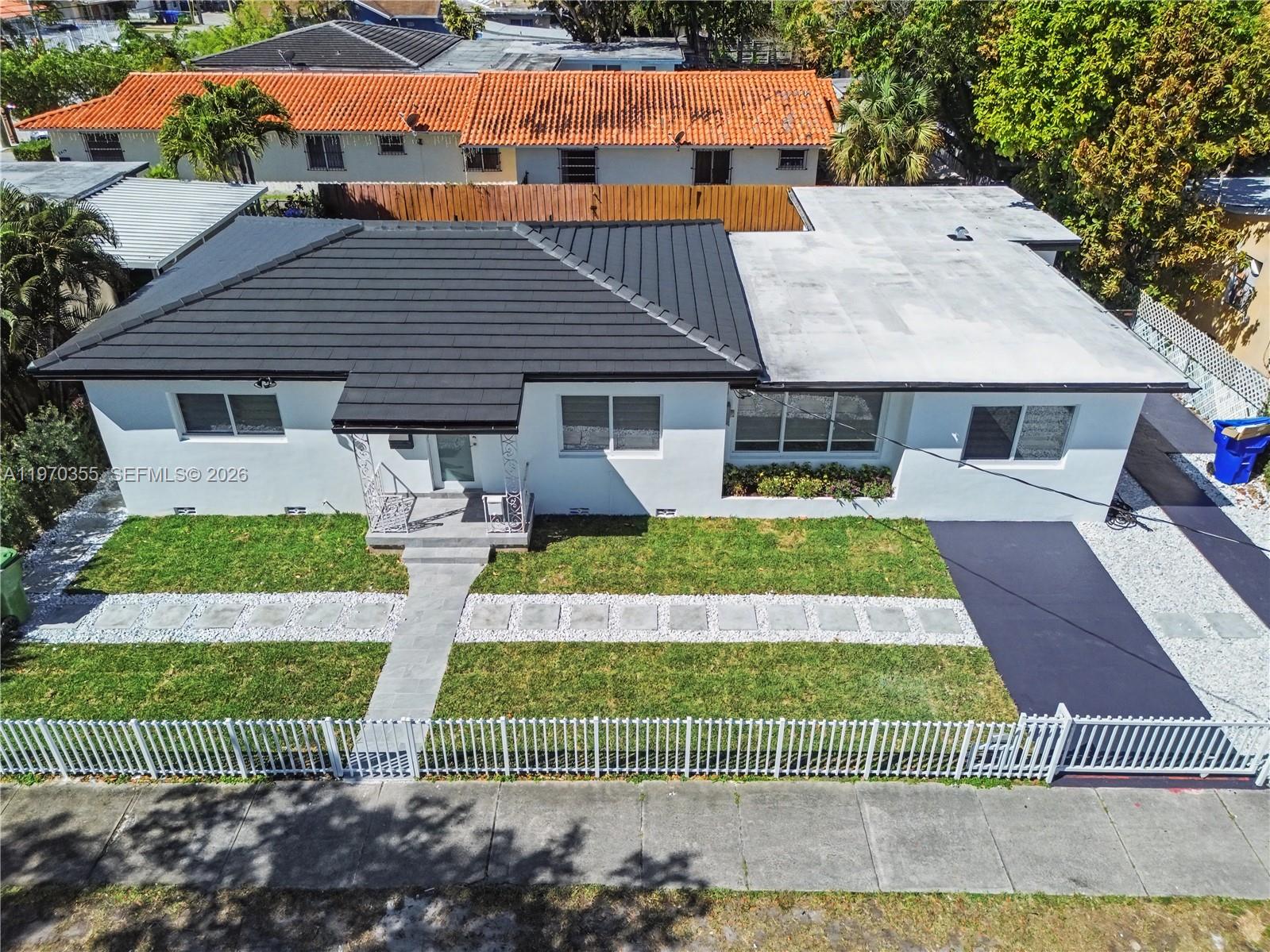 1530 SW 24th Ave Miami, FL 33145