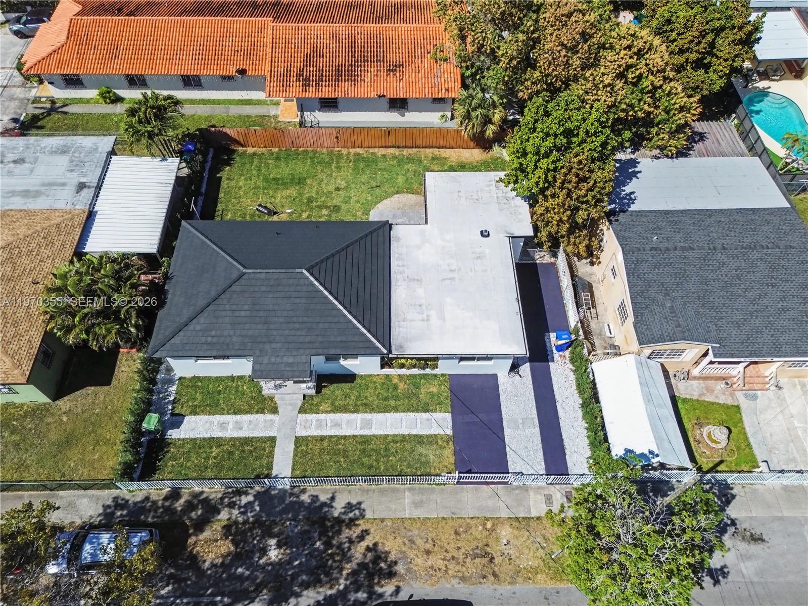 1530 SW 24th Ave Miami, FL 33145