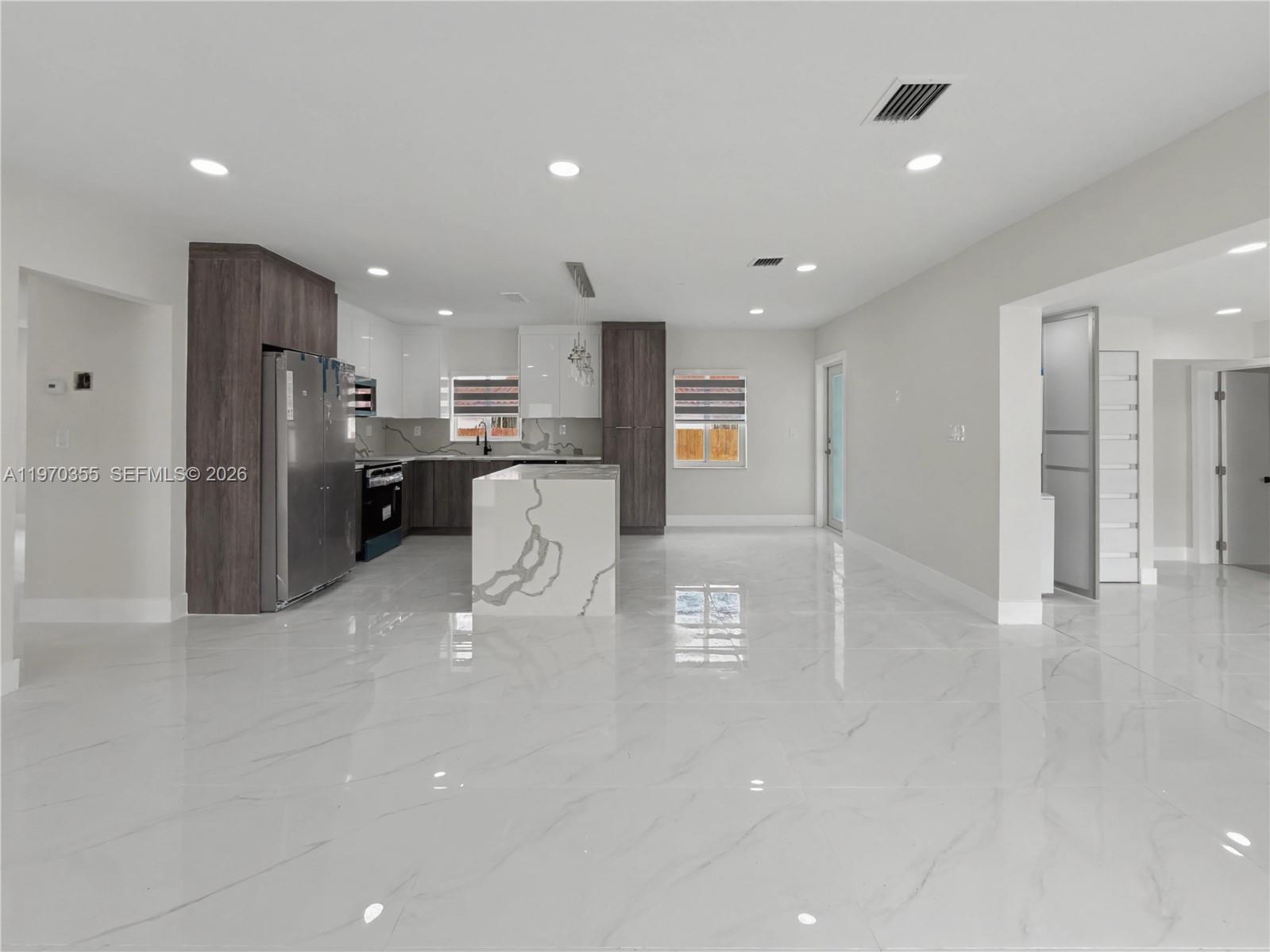 1530 SW 24th Ave Miami, FL 33145