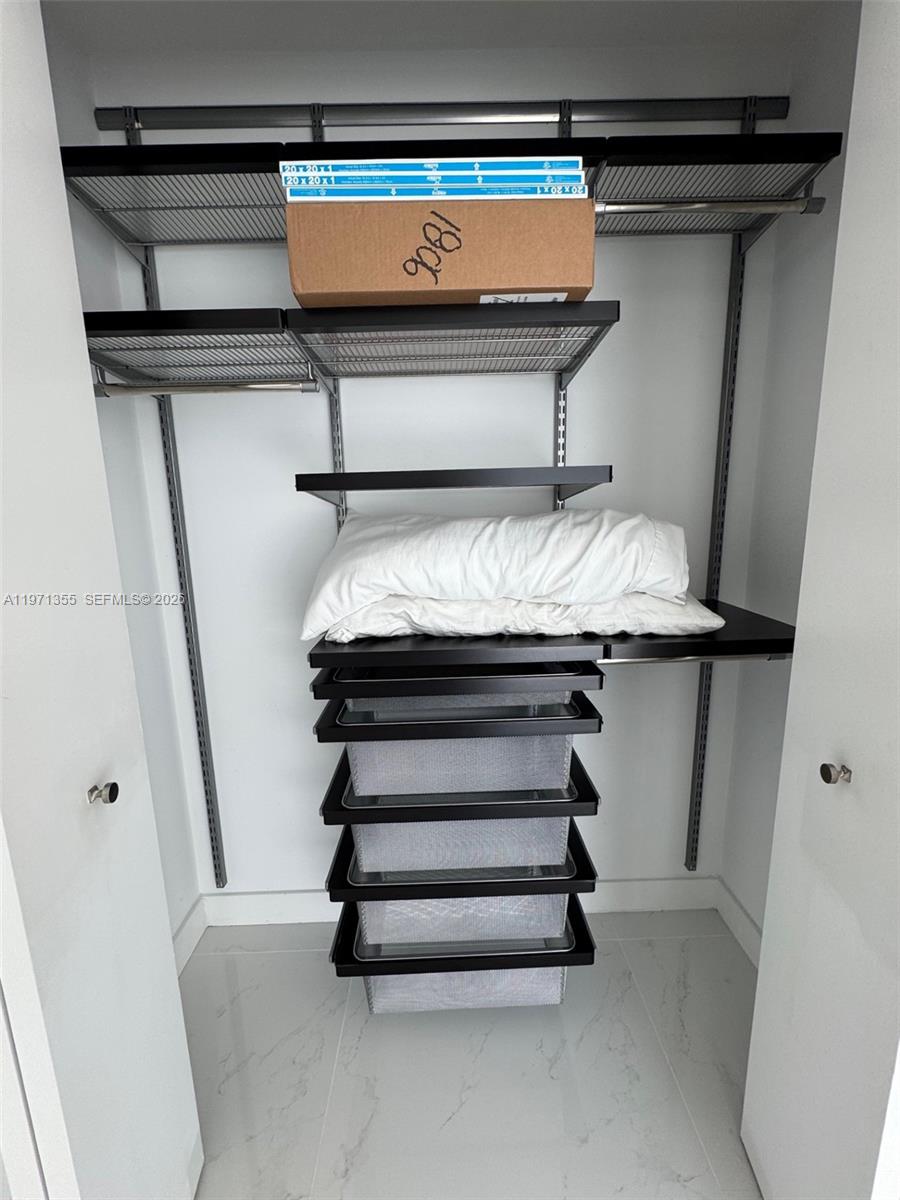 image Axis on Brickell South26