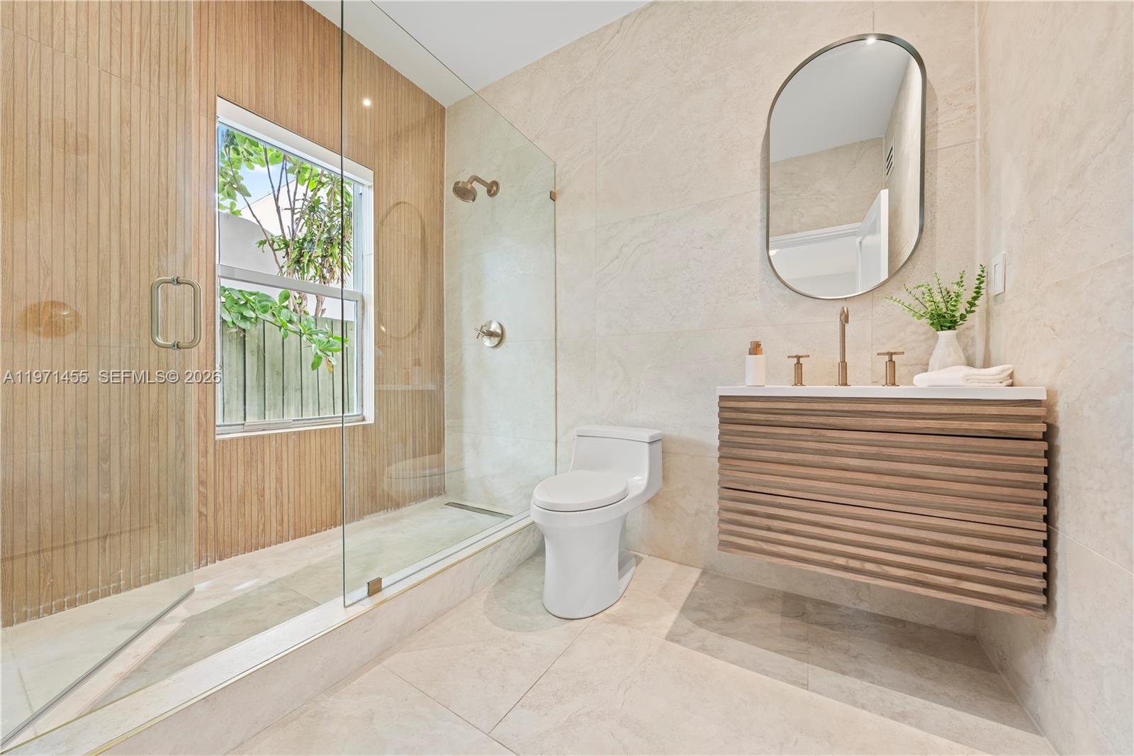 178 NE 45th St Miami, FL 33137