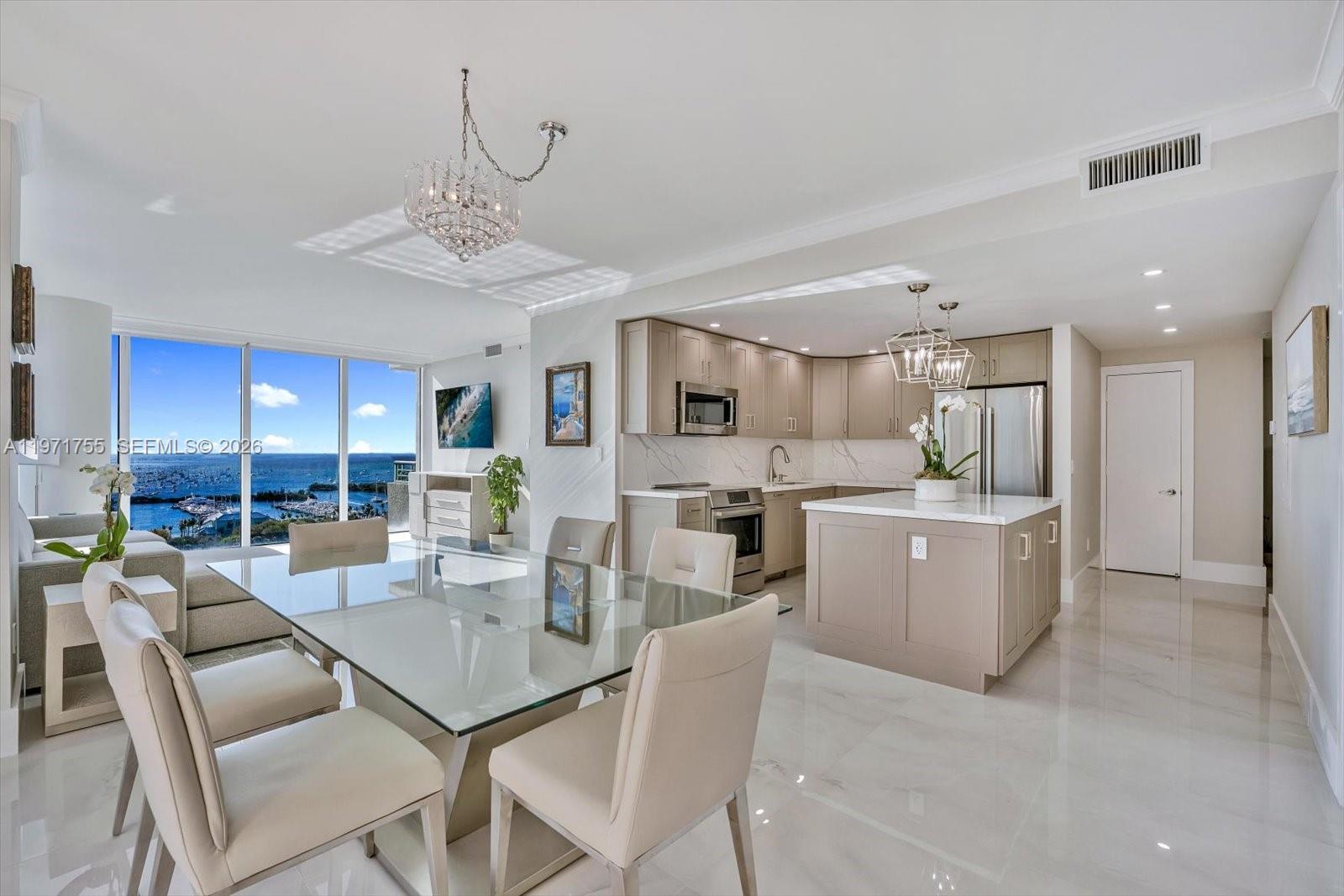 image Ritz-Carlton Coconut Grove2