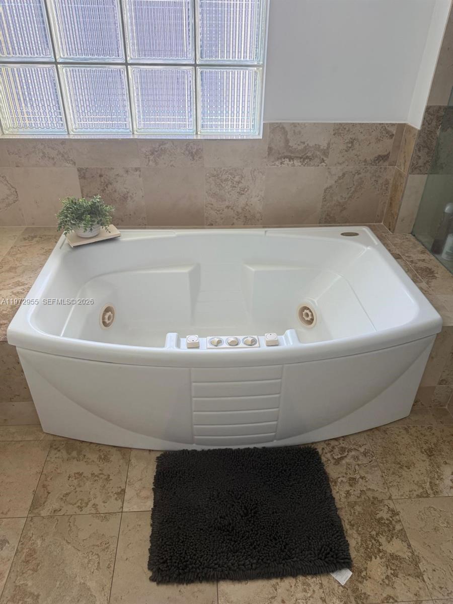 1455 Ocean Dr #1211 Miami Beach, FL 33139