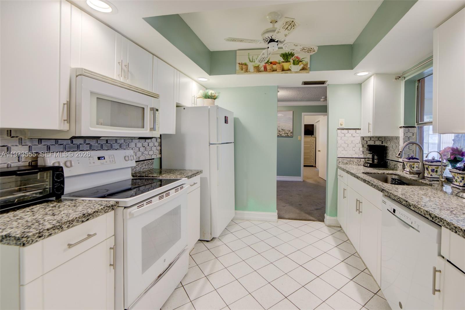 995 NW 74th Ave Margate, FL 33063