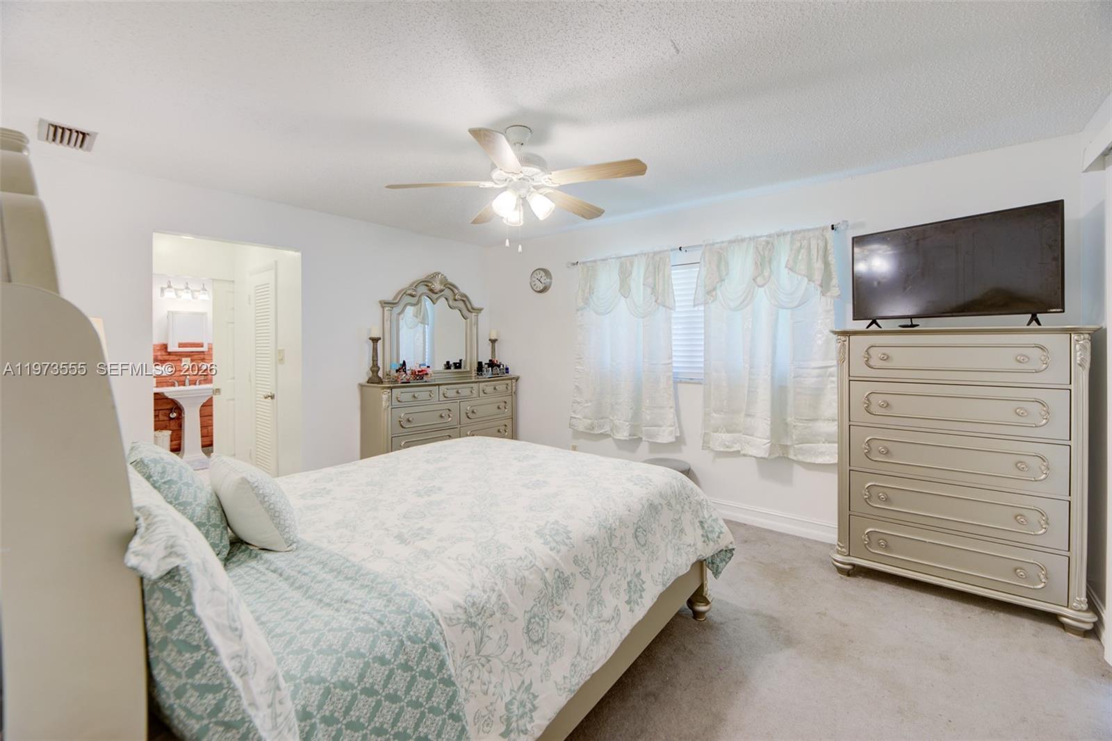 995 NW 74th Ave Margate, FL 33063