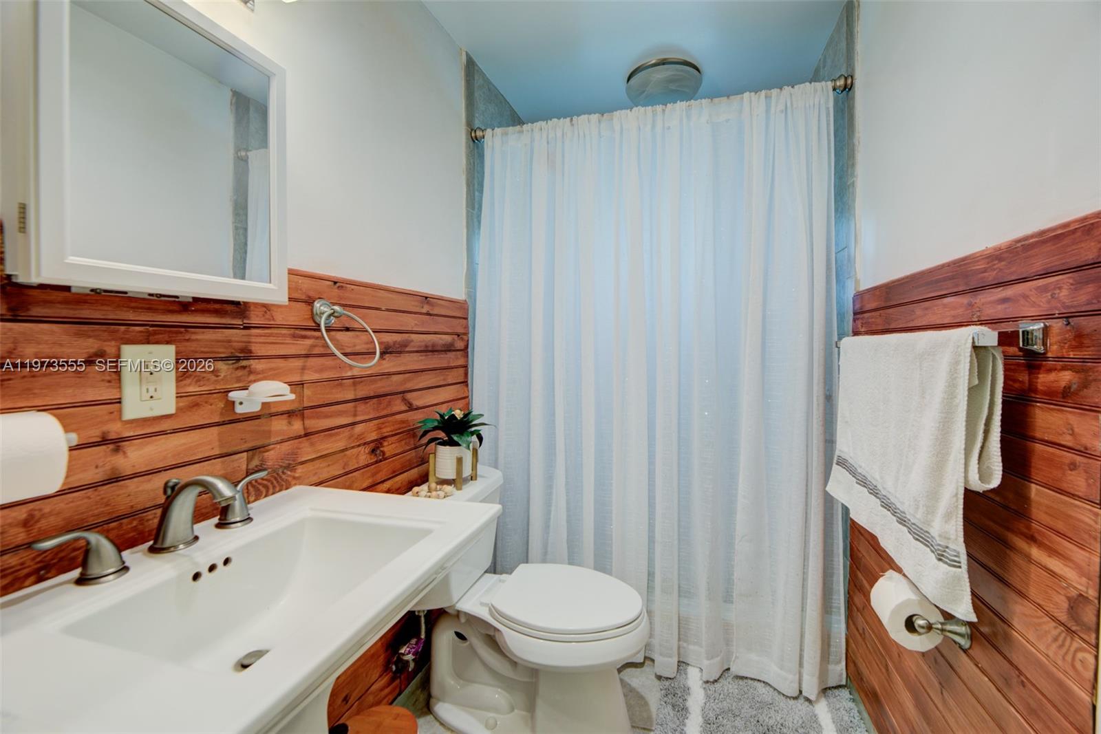 995 NW 74th Ave Margate, FL 33063