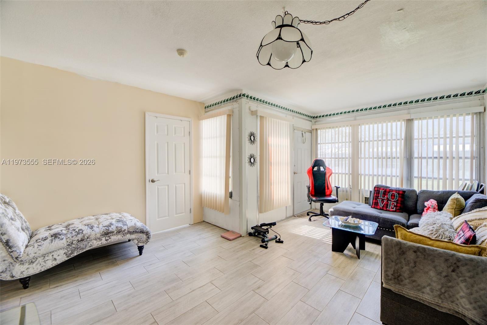 995 NW 74th Ave Margate, FL 33063