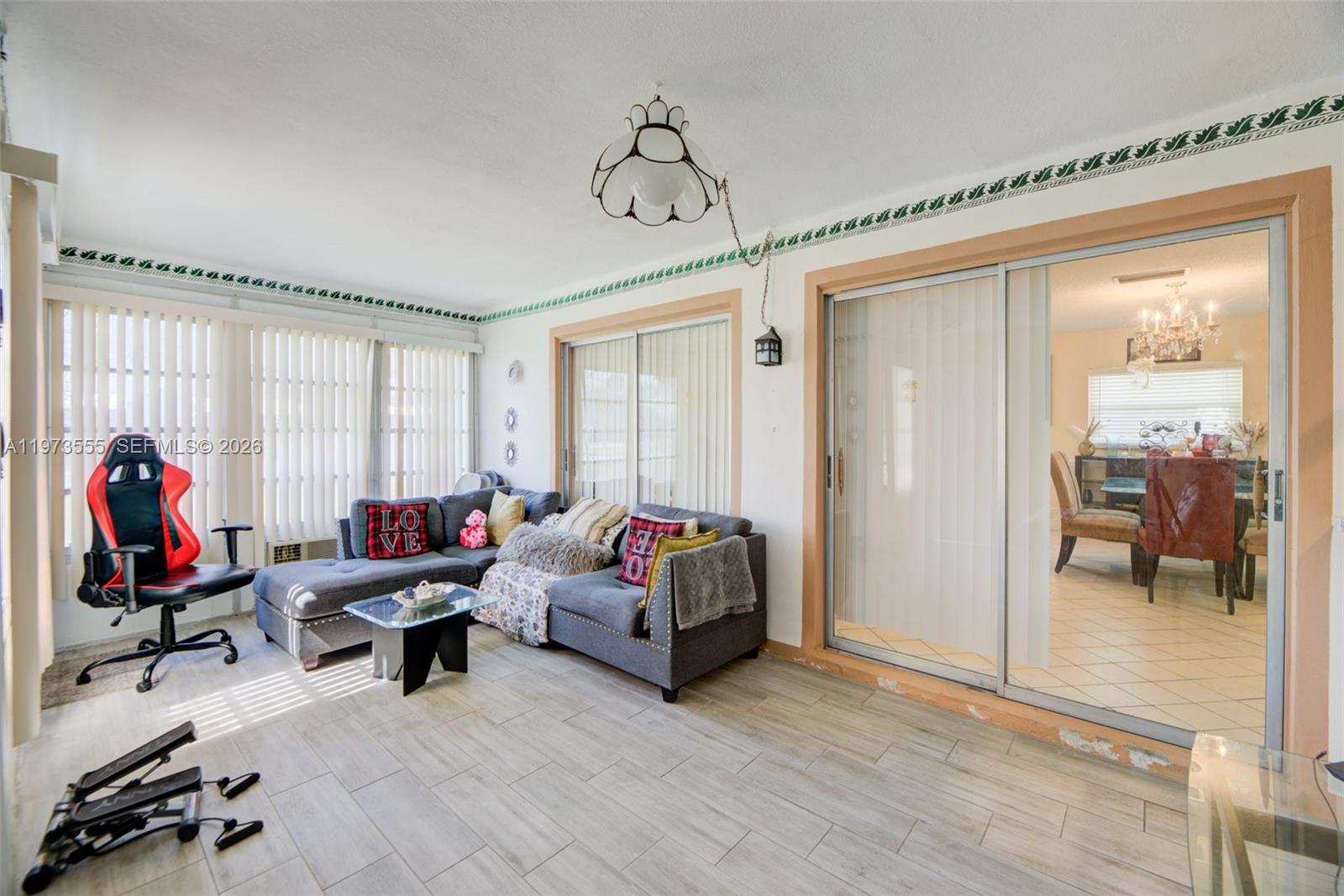 995 NW 74th Ave Margate, FL 33063