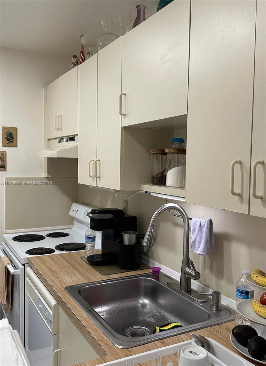 11307 SW 200th St #B-202 Miami, FL 33157