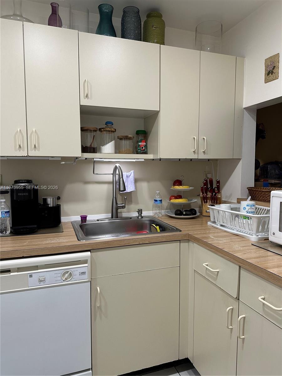 11307 SW 200th St #B-202 Miami, FL 33157