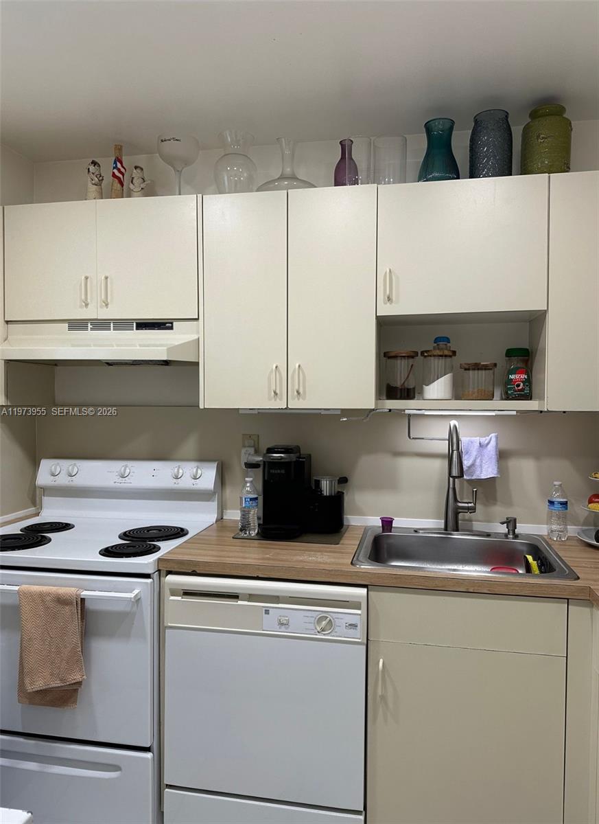 11307 SW 200th St #B-202 Miami, FL 33157