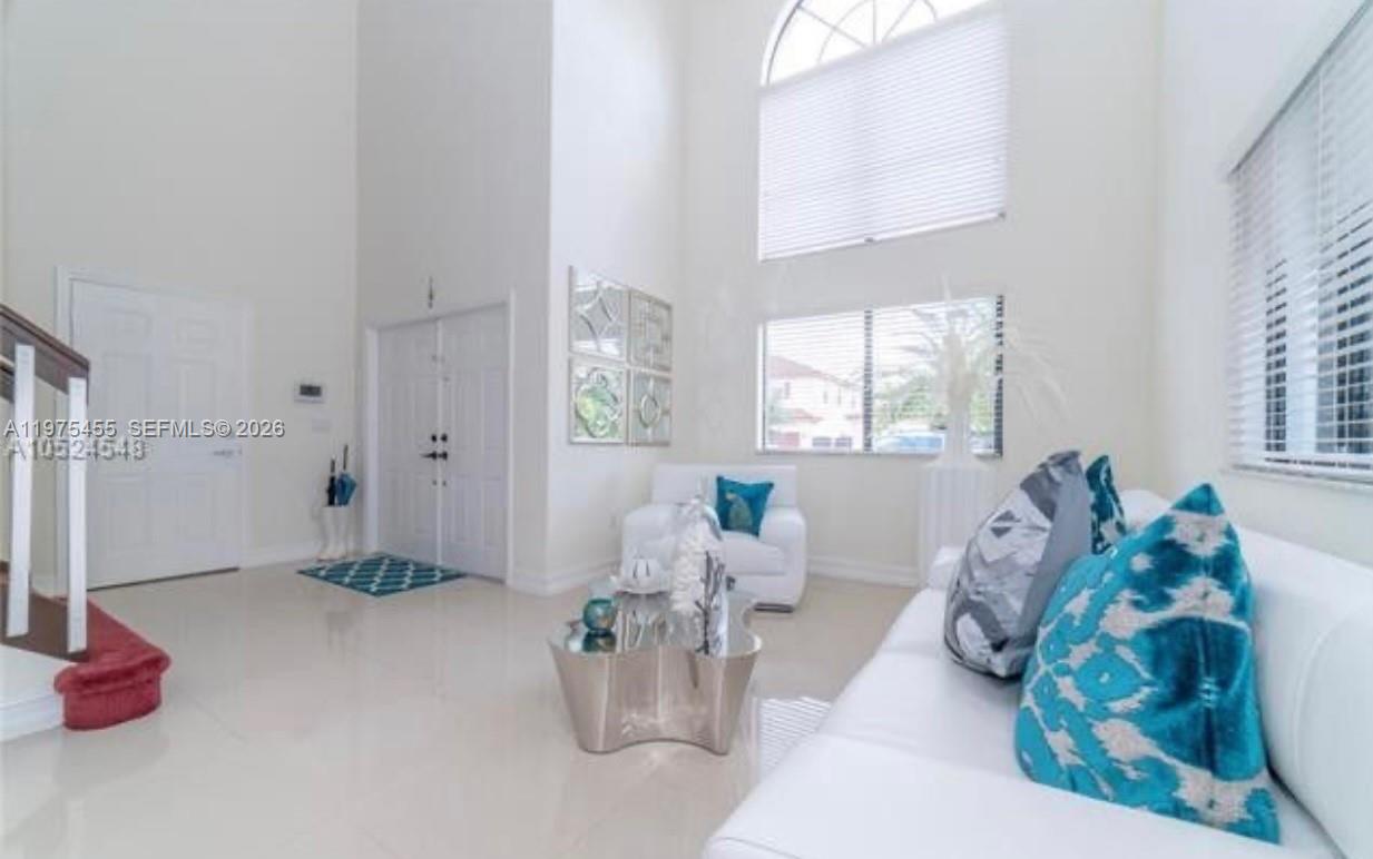 16588 SW 44th St Kendall, FL 33185