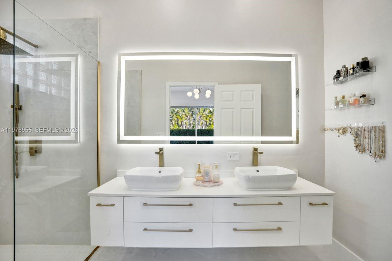 6928 NW 33rd St Margate, FL 33063