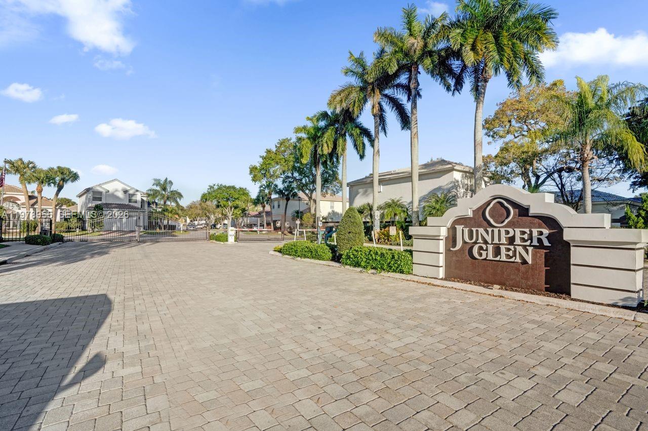 6928 NW 33rd St Margate, FL 33063